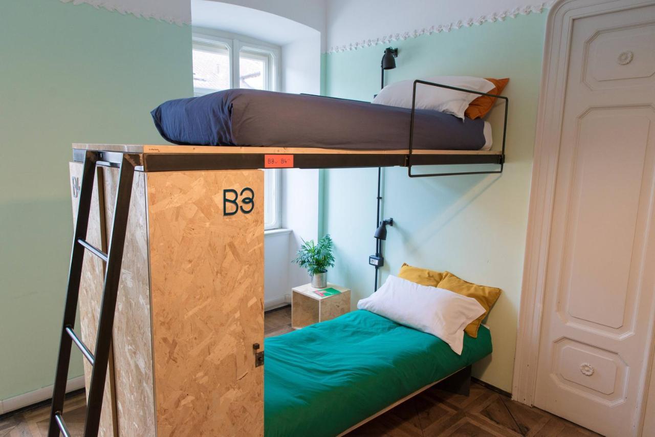 Controvento Hostel ตรีเอสเต ภายนอก รูปภาพ