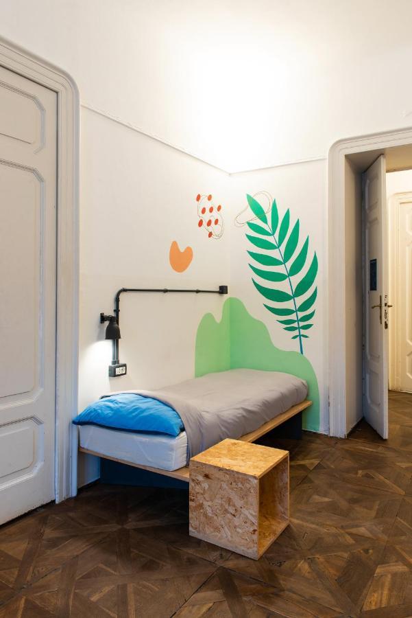 Controvento Hostel ตรีเอสเต ภายนอก รูปภาพ