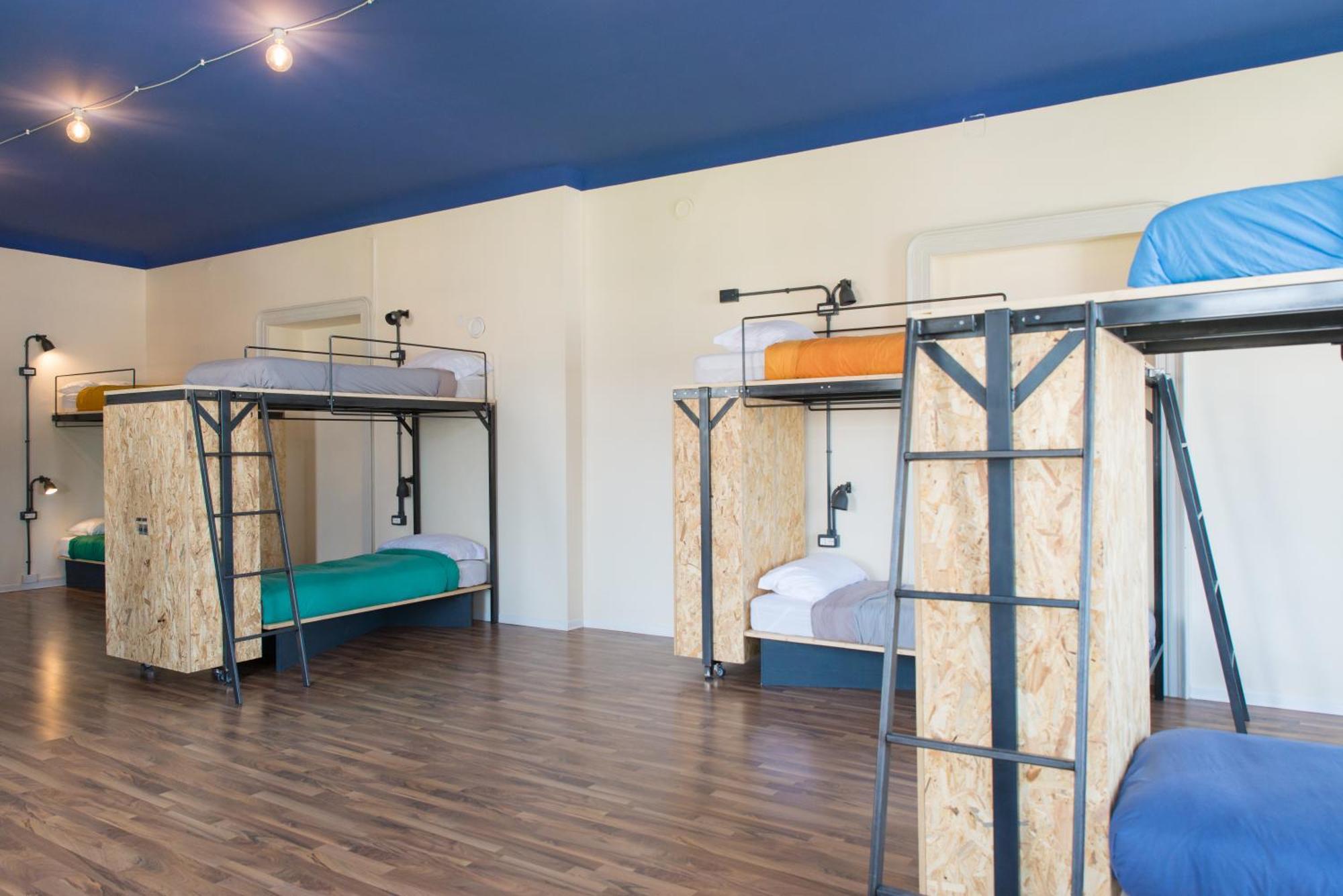Controvento Hostel ตรีเอสเต ภายนอก รูปภาพ